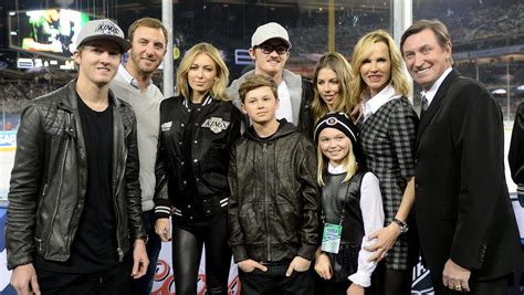 wayne gretzky and his family.